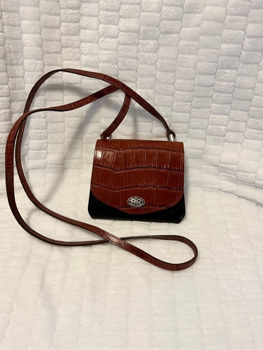Brown Croc-Texture Crossbody Bag with Black Accent